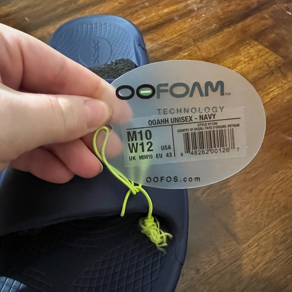 NWT OOFOS Recover Slides - M10 W12 - Picture 4 of 4